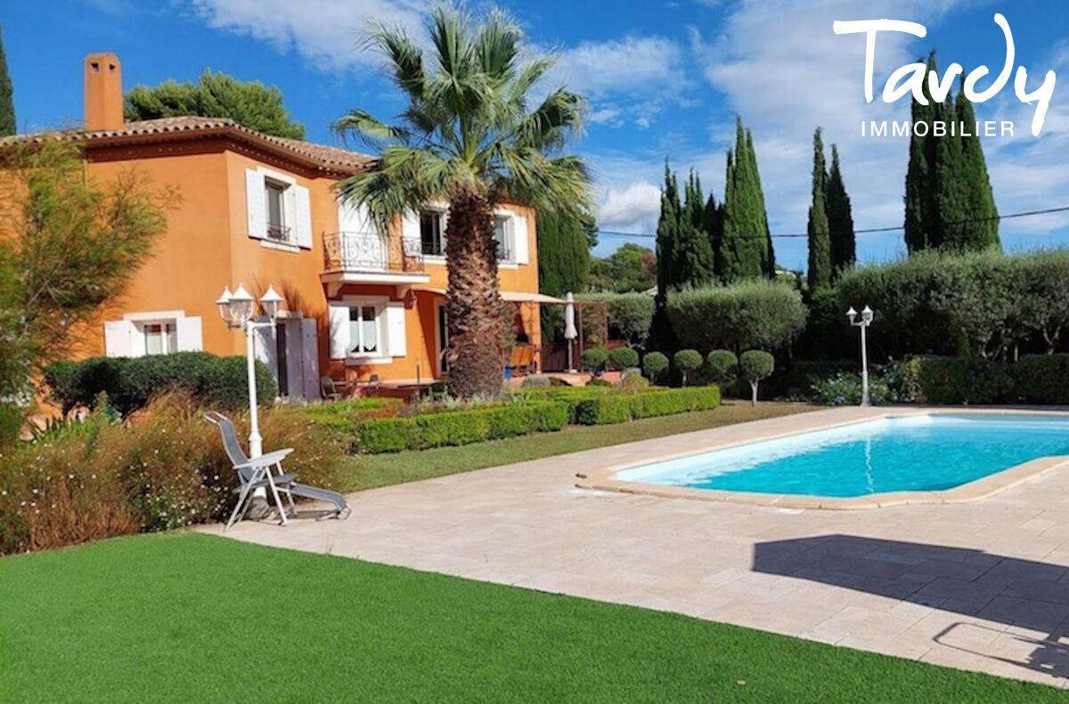 Belle provenale proche du village - 83190 OLLIOULES  - Ollioules - Villa de charme proche de TOULON 83000 TARDY IMMOBILIER