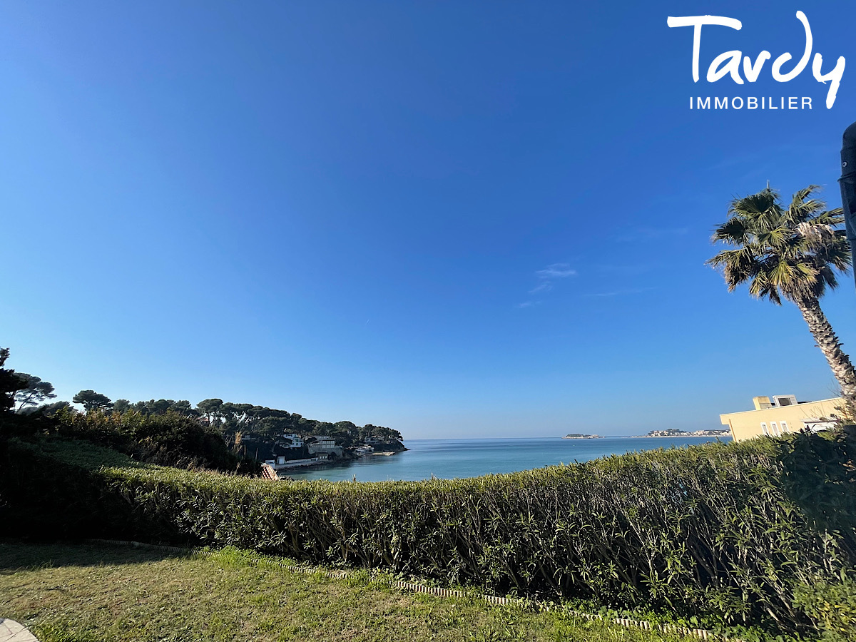 Villa pied dans leau - 83110 SANARY SUR MER - Sanary-sur-Mer - Villa vue mer Sanary-sur-Mer