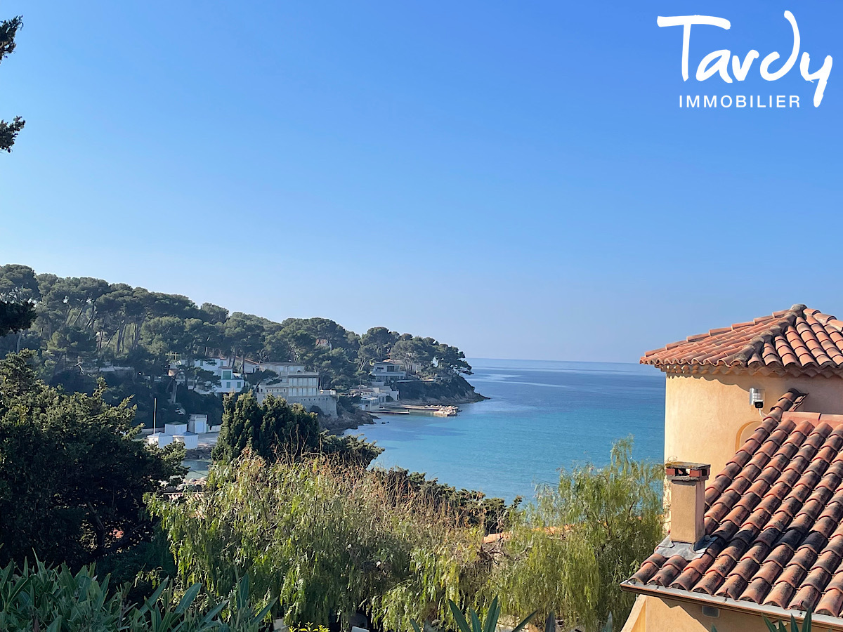 Villa pied dans leau - 83110 SANARY SUR MER - Sanary-sur-Mer - Villa accs mer privatif Sanary-sur-Mer