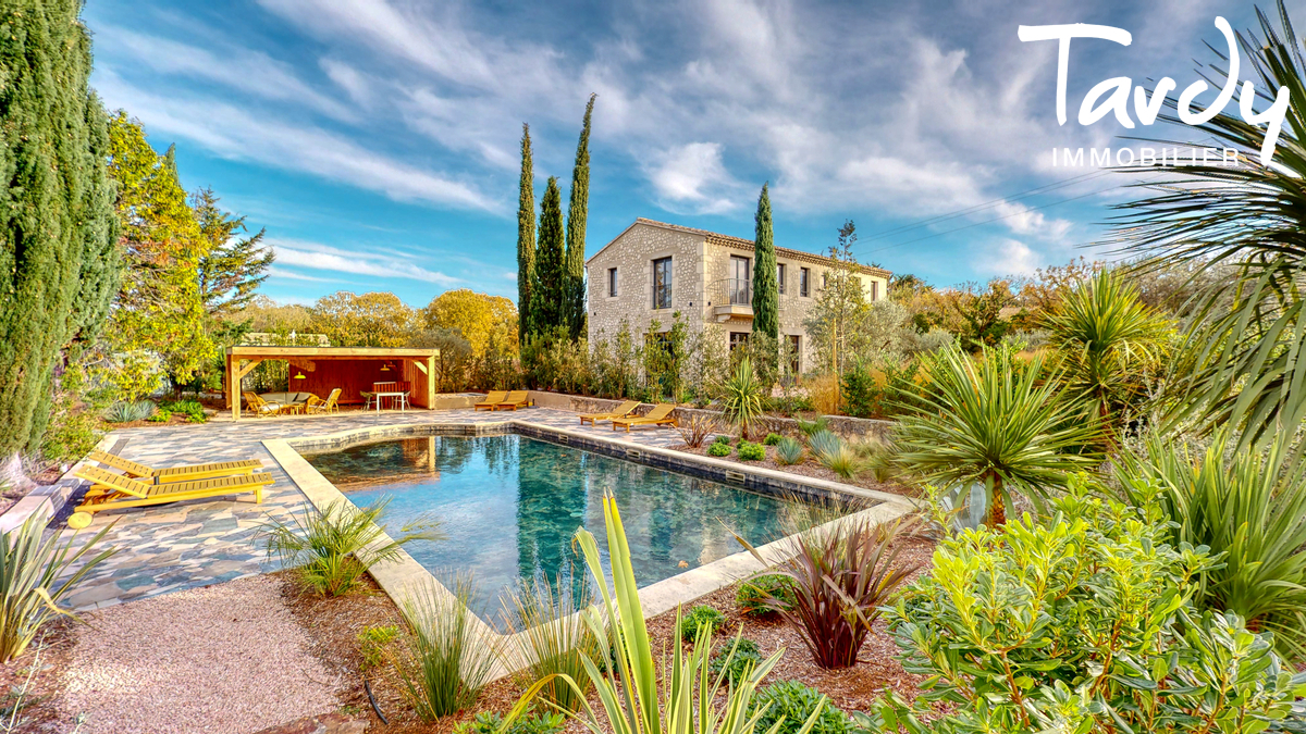Mas contemporain , vue panoramique - 13810 EYGALIERES  - Eygalires - Mas contemporain les Alpilles