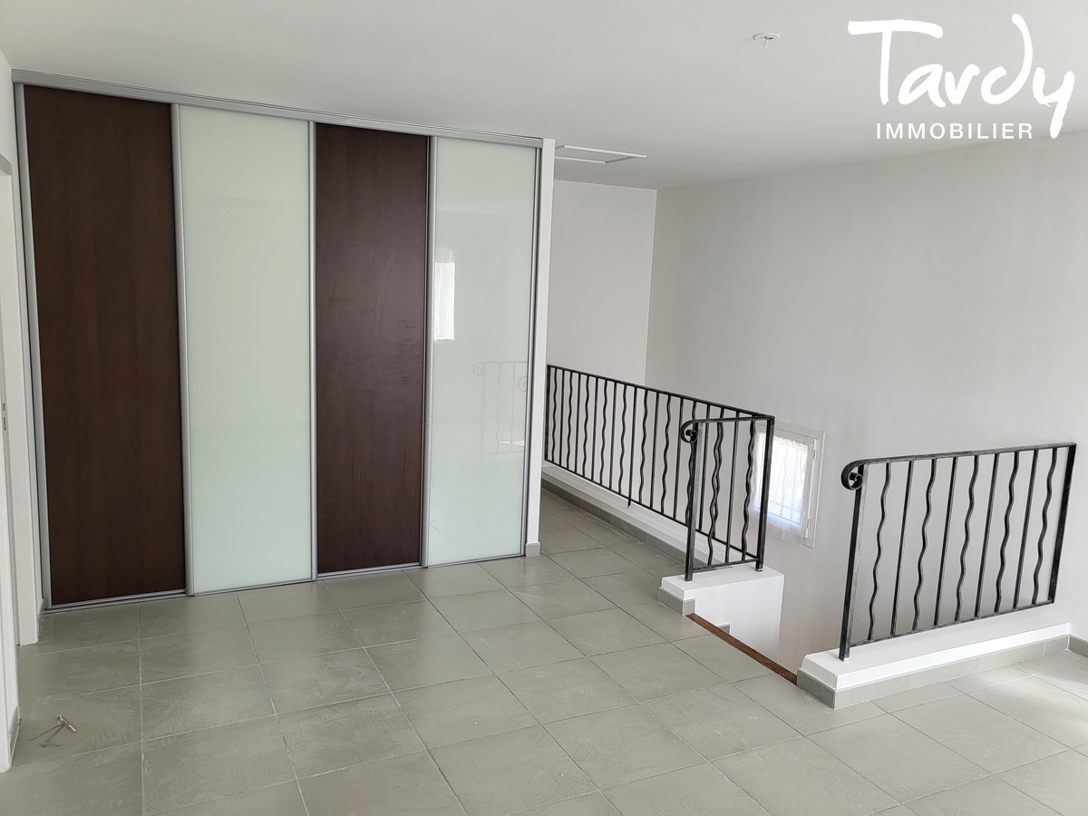 Villa de charme avec piscine - 13600 LA CIOTAT - La Ciotat - Stationnement ais de 3 vhicules