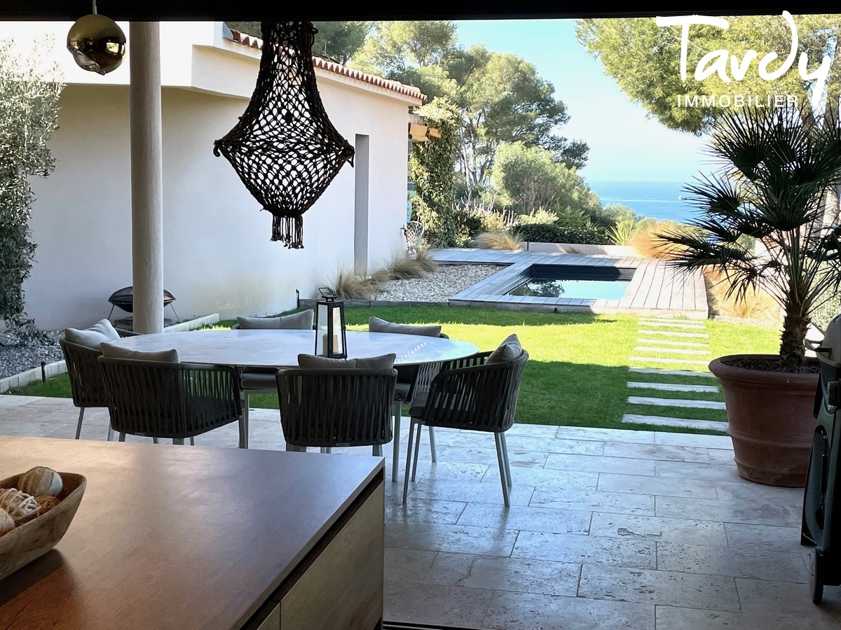 Villa contemporaine vue mer, proche plage et port, portissol - 83110 SANARY-SUR-MER  - Sanary-sur-Mer - Villa vue mer Portissol 83110 Sanary sur mer