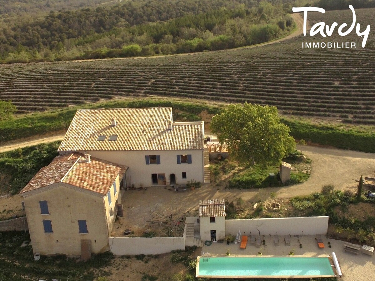 Belle maison en pierre - Vue dgage - 04210 VALENSOLE - Valensole - proprit en pierre