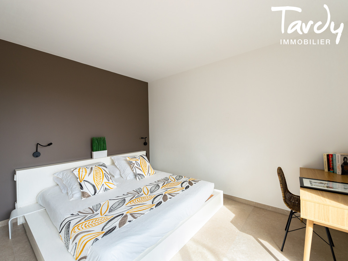Villa vue mer en Investissement Parahtellerie - 83150 BANDOL  - Bandol - Chambre de Complment