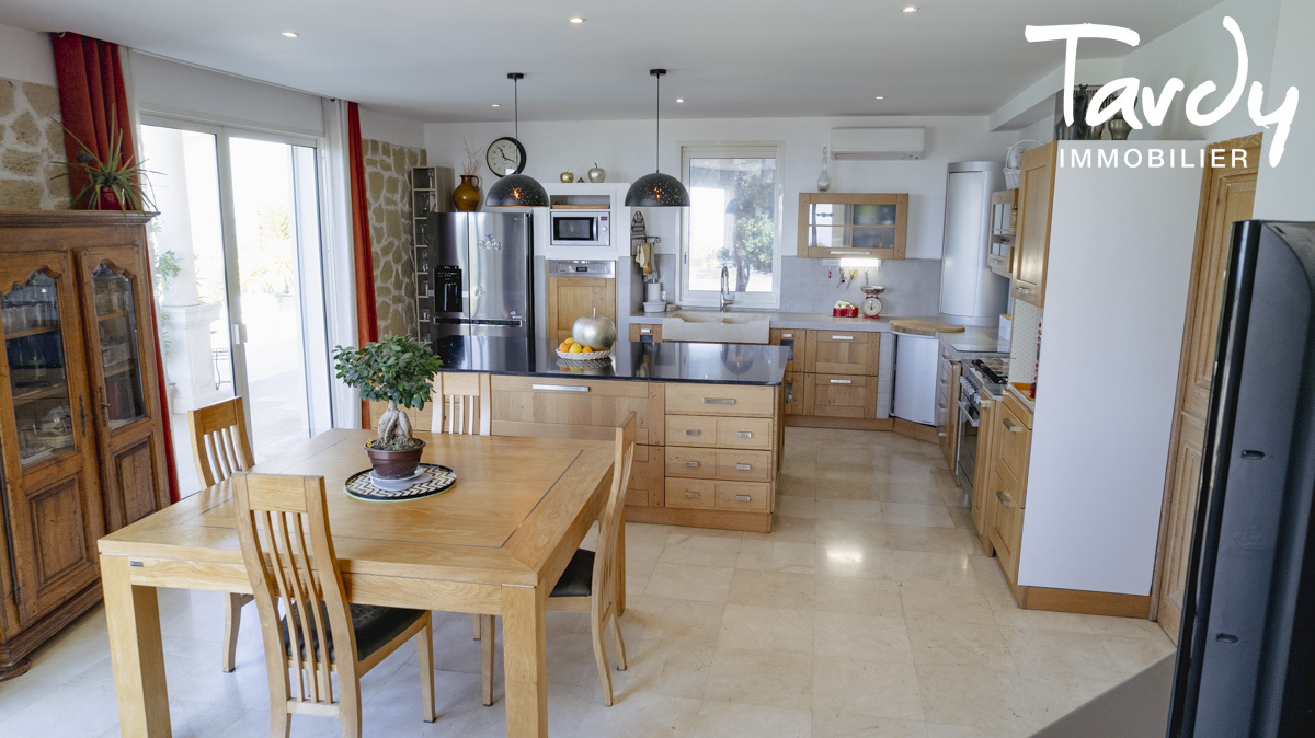 Proprit vue mer - Tennis - 13600 LA CIOTAT CEYRESTE - La Ciotat
