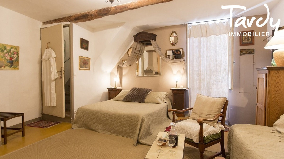 Maison en pierre - centre village - 84160 LOURMARIN - Lourmarin