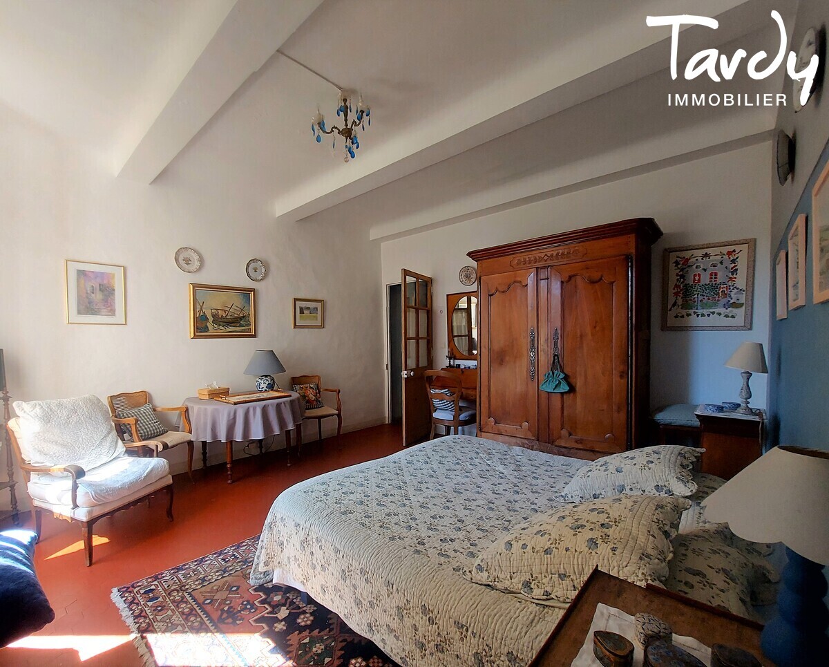 Maison en pierre - centre village - 84160 LOURMARIN - Lourmarin