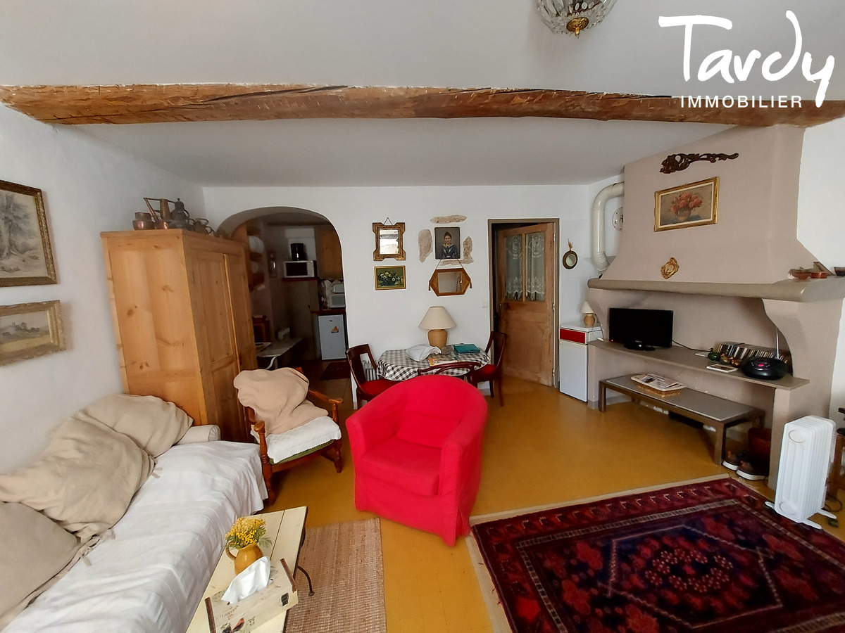 Maison en pierre - centre village - 84160 LOURMARIN - Lourmarin