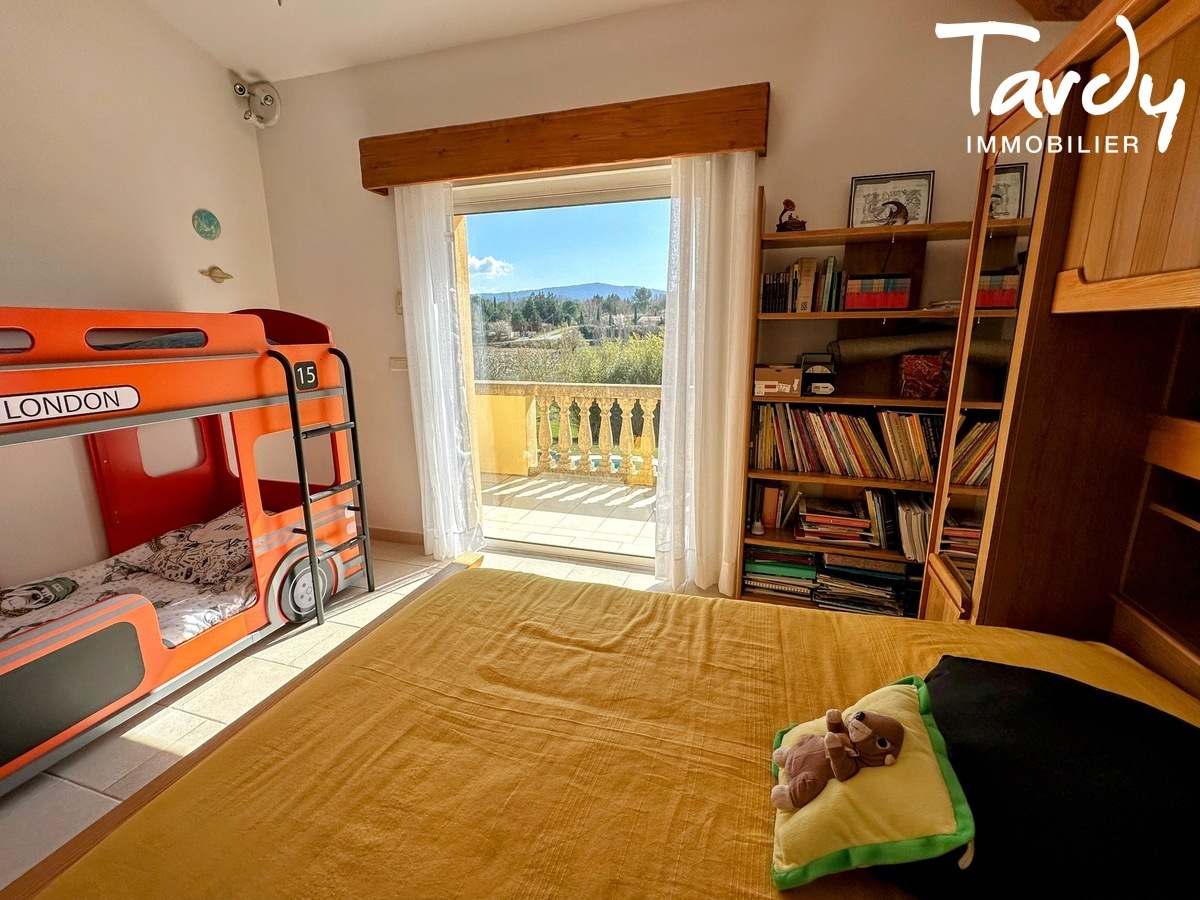 Belle maison Provenale - vue dgage - 13100 AIX EN PROVENCE - Aix-en-Provence - Chambre avec vue et balcon exposition sud