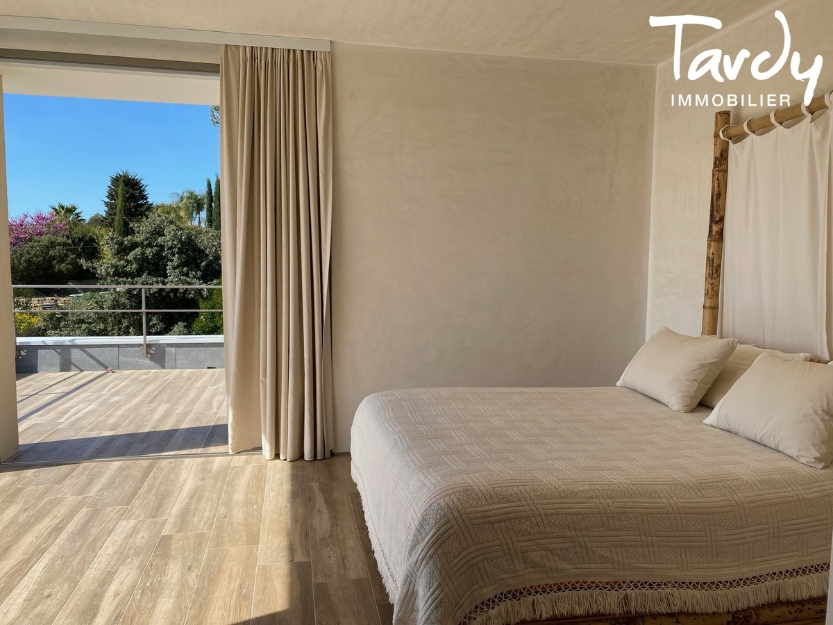 Villa neuve, vue dgage, prestations haut de gamme - 83740 LA CADIERE D'AZUR - La Cadire-d'Azur