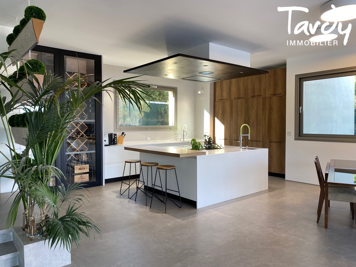 Villa neuve, vue dgage, prestations haut de gamme - 83740 LA CADIERE D'AZUR - La Cadire-d'Azur - VILLA ARCHITECTE