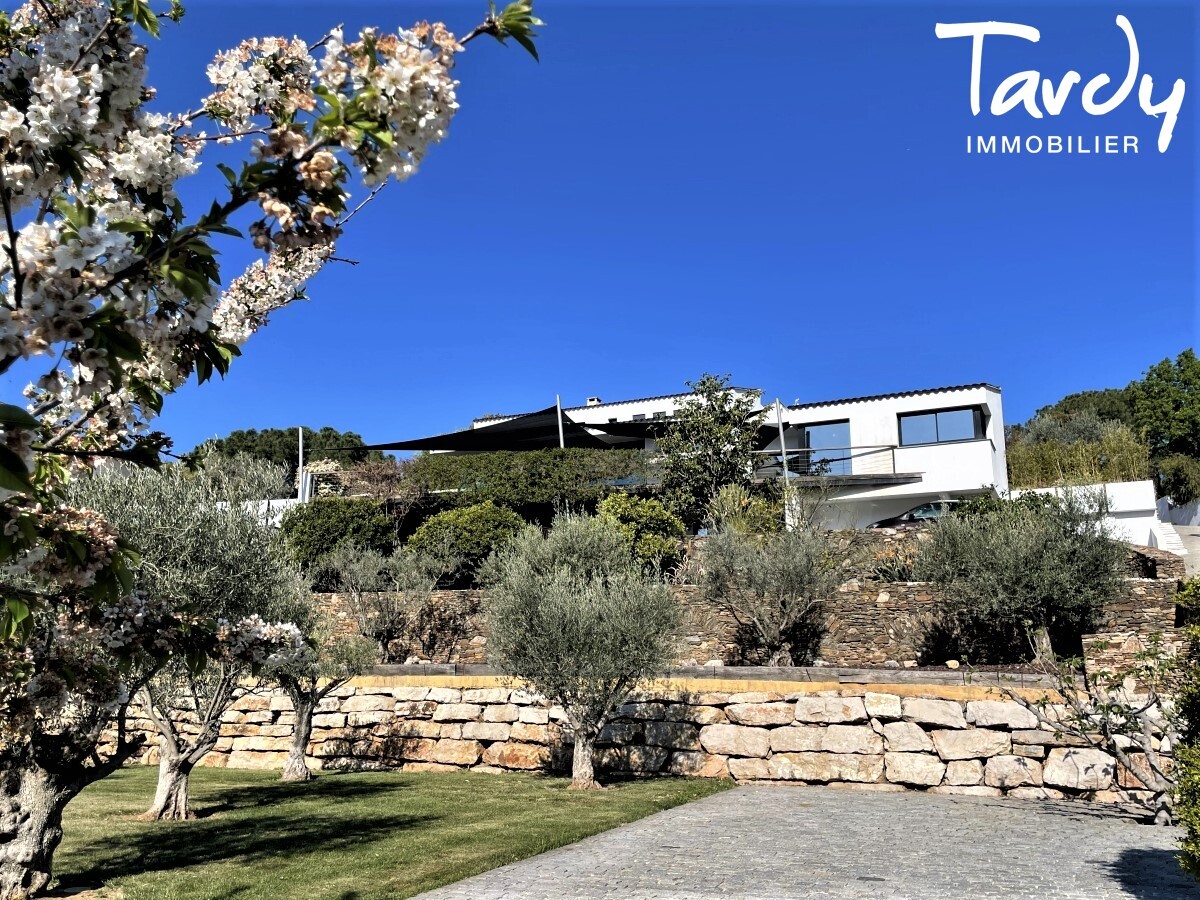 Villa Contemporaine, campagne secteur calme - 83400 HYRES - Hyres - Villa contemporaine proche Hyres Tardy Immobilier