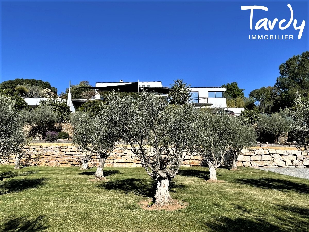 Villa Contemporaine, campagne secteur calme - 83400 HYRES - Hyres - Villa prestations haut de gamme Hyres Tardy Immobilier