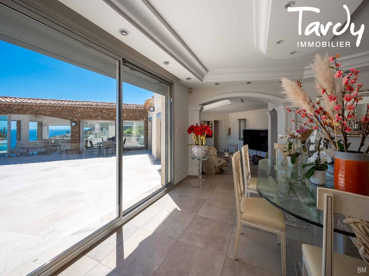 Villa vue mer, crique  pieds - 83320 CARQUEIRANNE - Carqueiranne - Villa vue mer Le Canbas Carqueiranne Tardy Immobilier