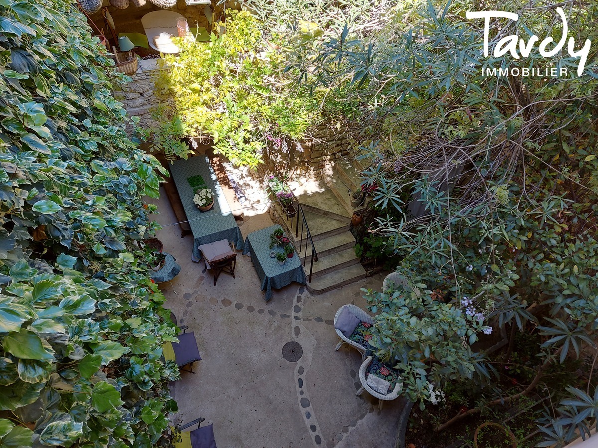 Maison en pierre - centre village - 84160 LOURMARIN - Lourmarin