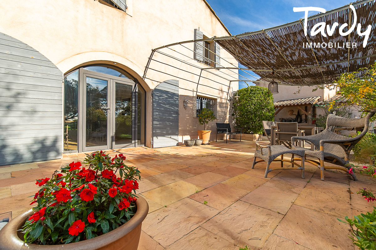 Maison de charme - 83330 LE BEAUSSET  - Le Beausset - Grande maison de famille - Le Beausset 83330