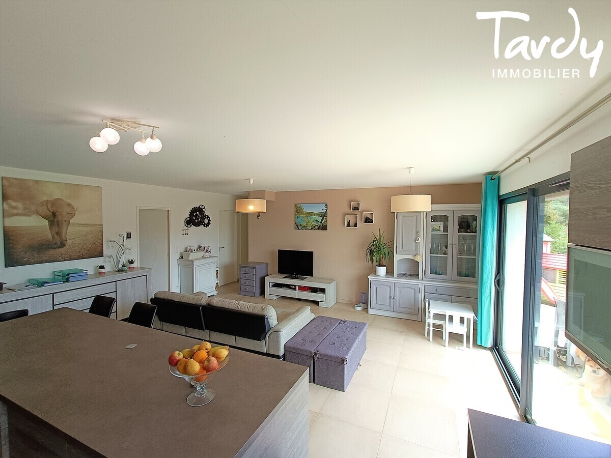 Maison rcente de plain-pied avec piscine, proche village  83250 LA LONDE LES MAURES - La Londe-les-Maures - Maison plain pied piscine proche mer La Londe les Maures Tardy Immobilier
