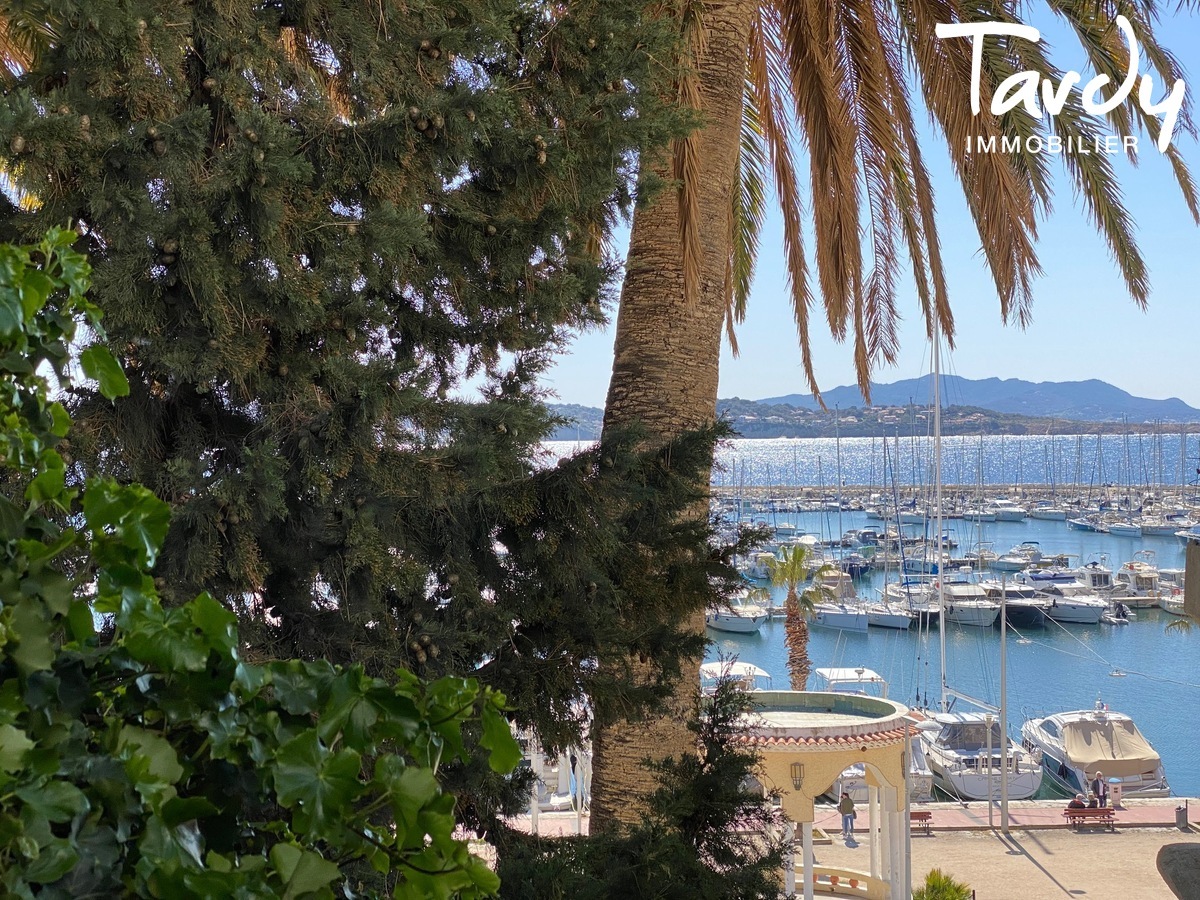 Une contemporaine  pieds du port de Bandol - 83150 BANDOL - Bandol - Villa contemporaine port Bandol  pieds Tardy Immobilier