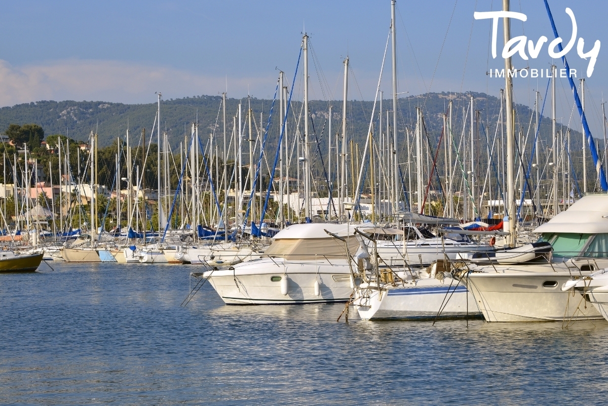 Une contemporaine  pieds du port de Bandol - 83150 BANDOL - Bandol - Bandol port  pied terrasse piscine Tardy Immobilier