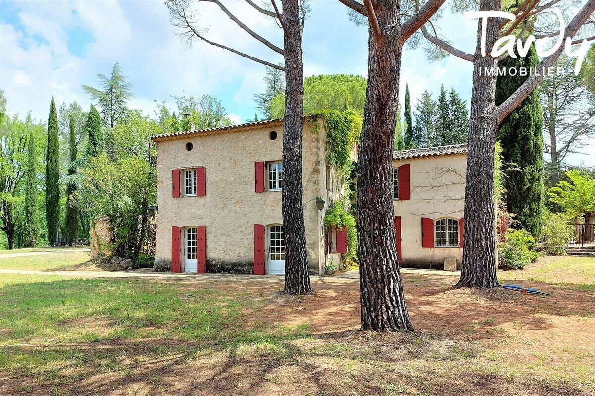 Mas de caractre -  Au calme sans vis  vis -  83690 VILLECROZE - Villecroze - Provence verte Mas en pierre