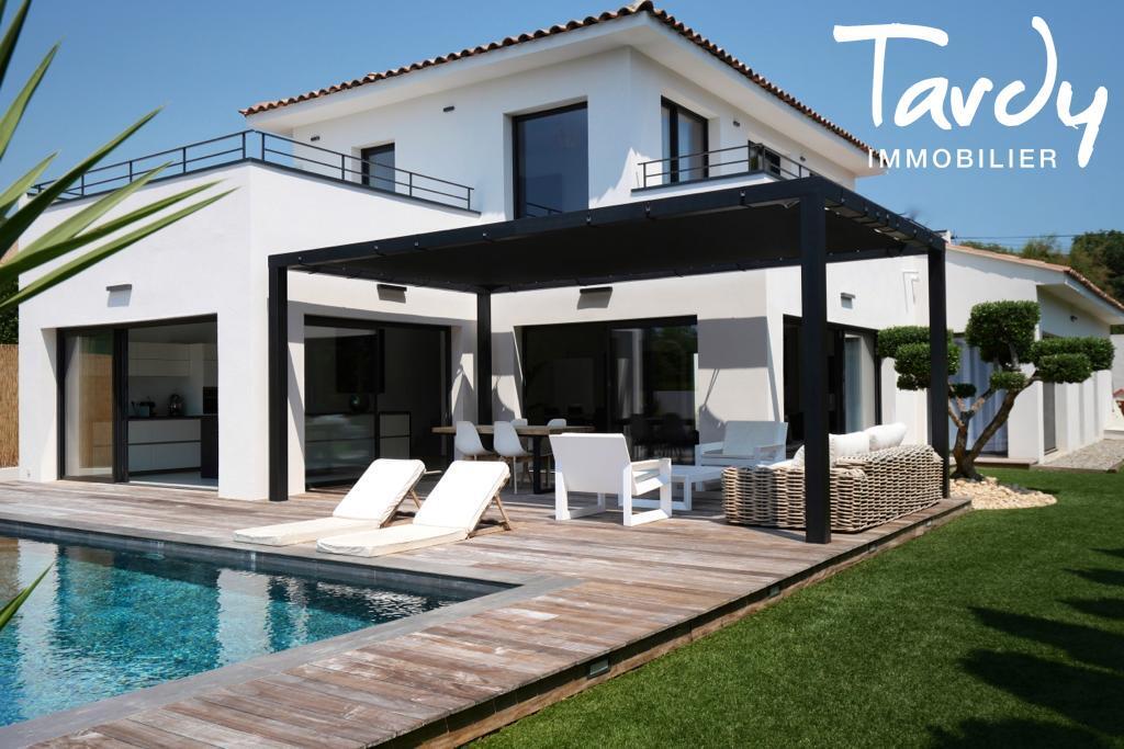 Villa contemporaine, plage et port du Brusc  pieds - 83140 SIX-FOURS-LES-PLAGES  - Six-Fours-les-Plages