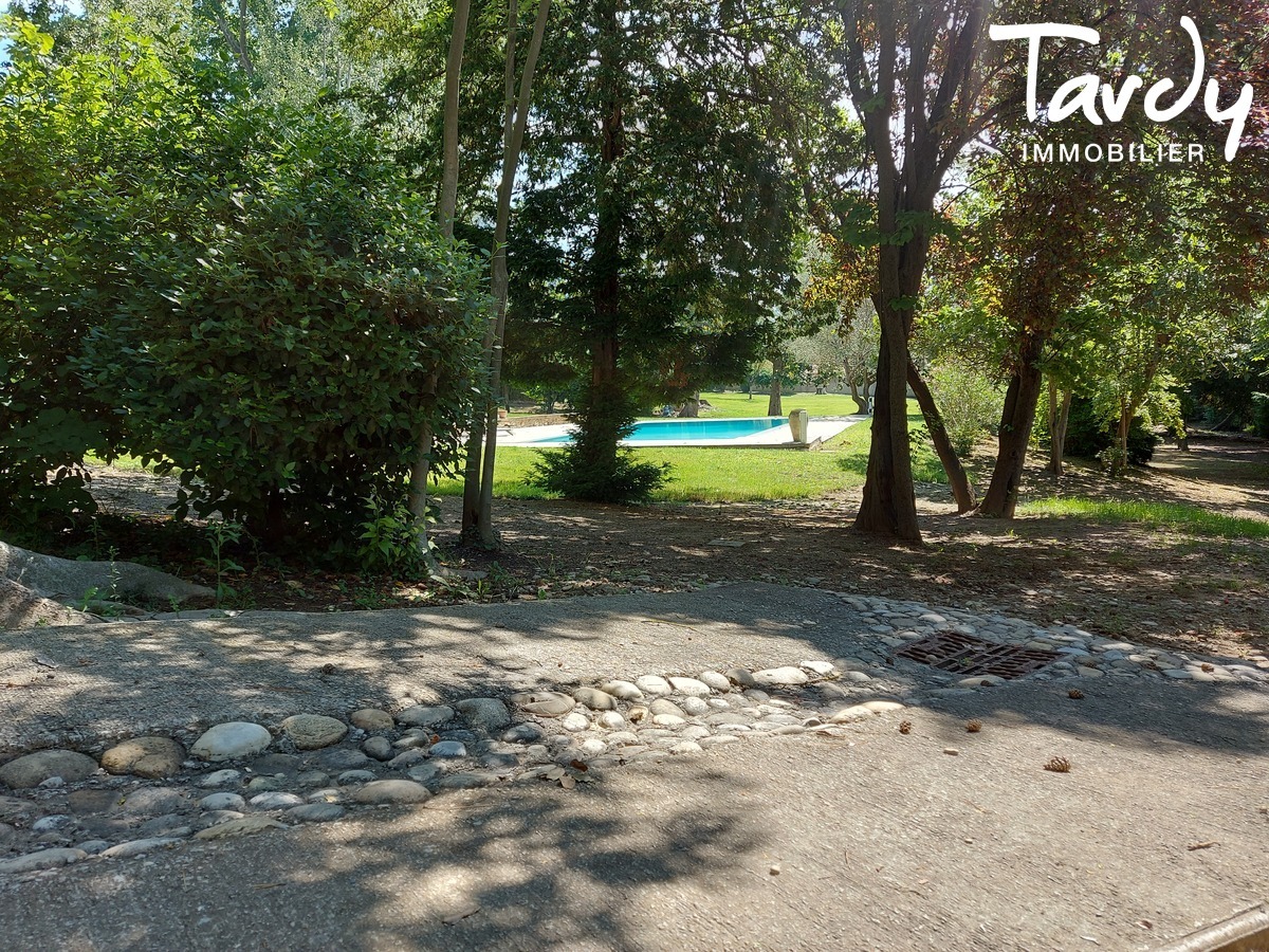 Bastide du XVIIIme - proche commodits - 84160 CADENET - Lourmarin