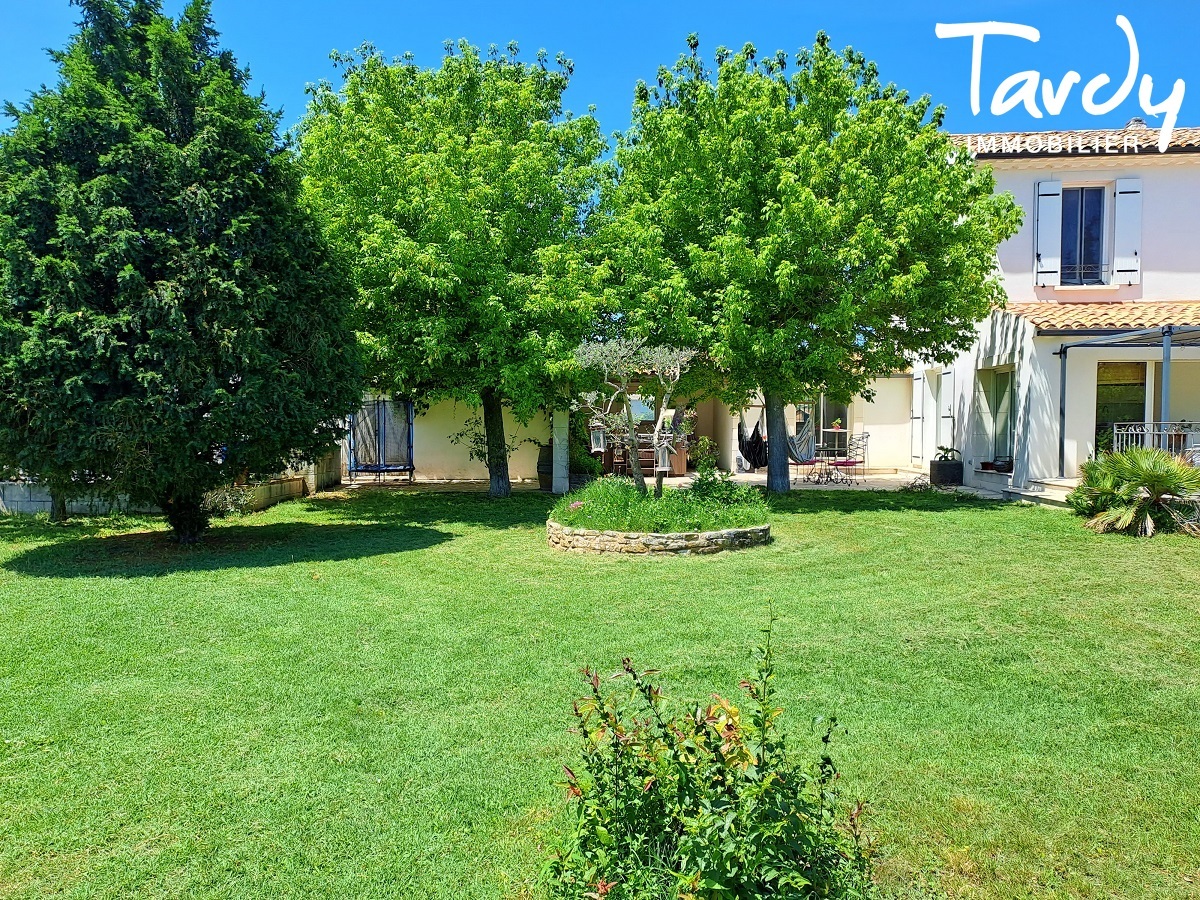 Maison ancienne avec dpendances - Campagne - 04 000 MANOSQUE - Manosque