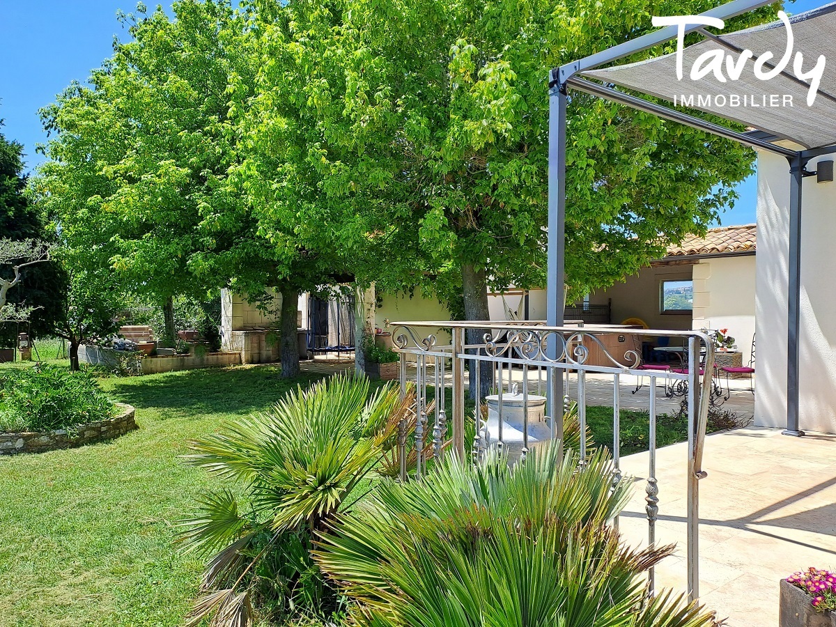 Maison ancienne avec dpendances - Campagne - 04 000 MANOSQUE - Manosque