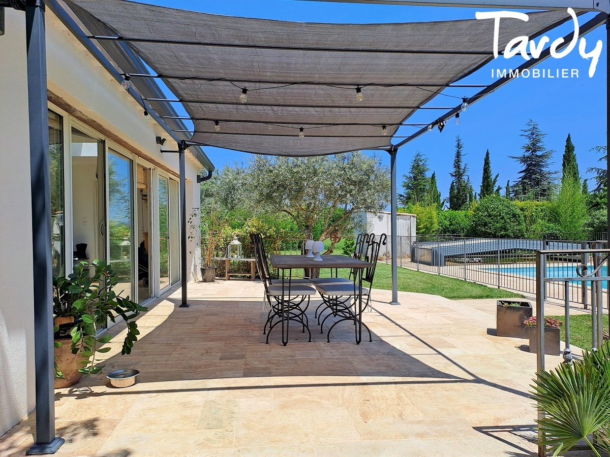 Maison ancienne avec dpendances - Campagne - 04 000 MANOSQUE - Manosque