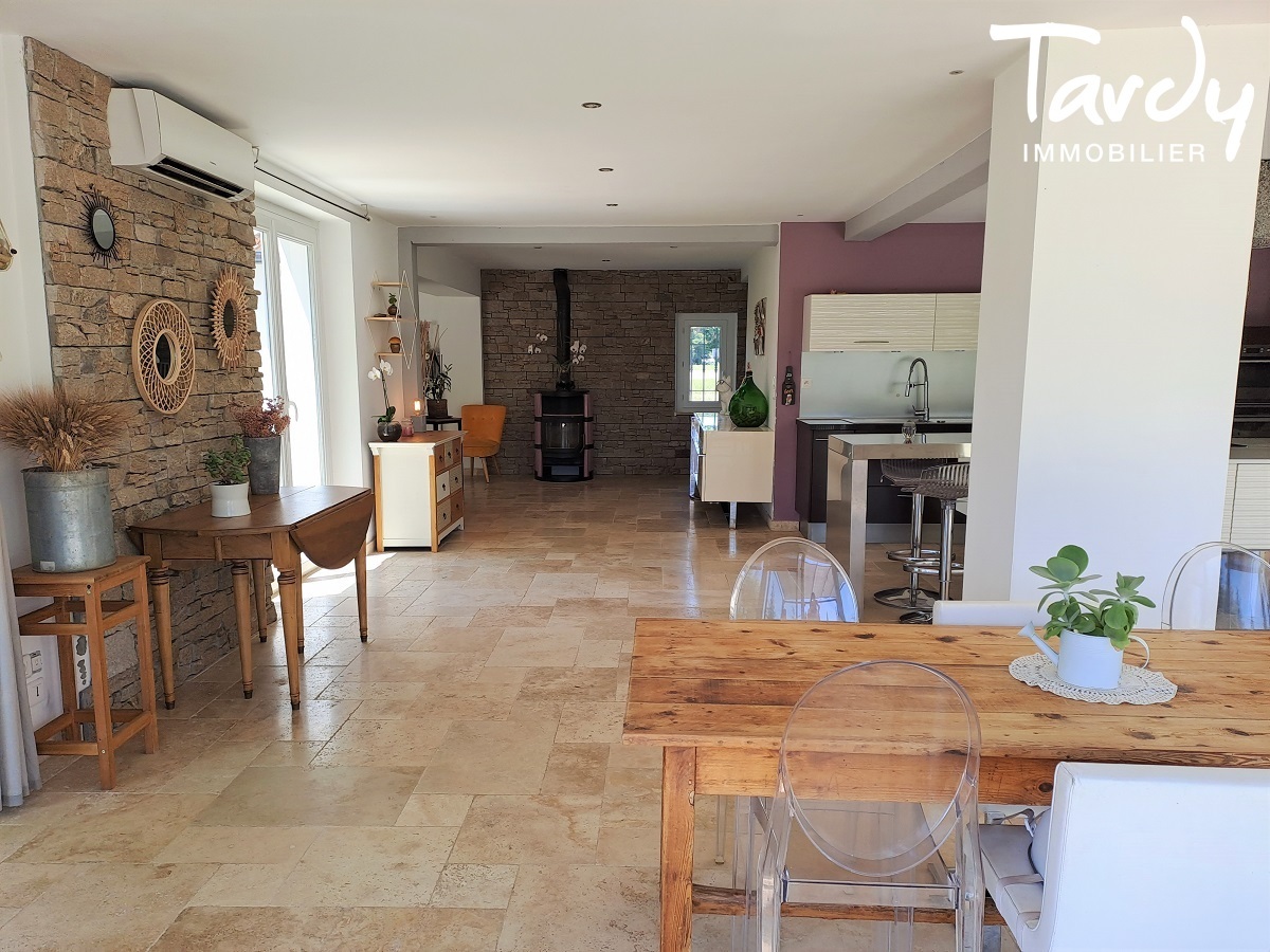 Maison ancienne avec dpendances - Campagne - 04 000 MANOSQUE - Manosque