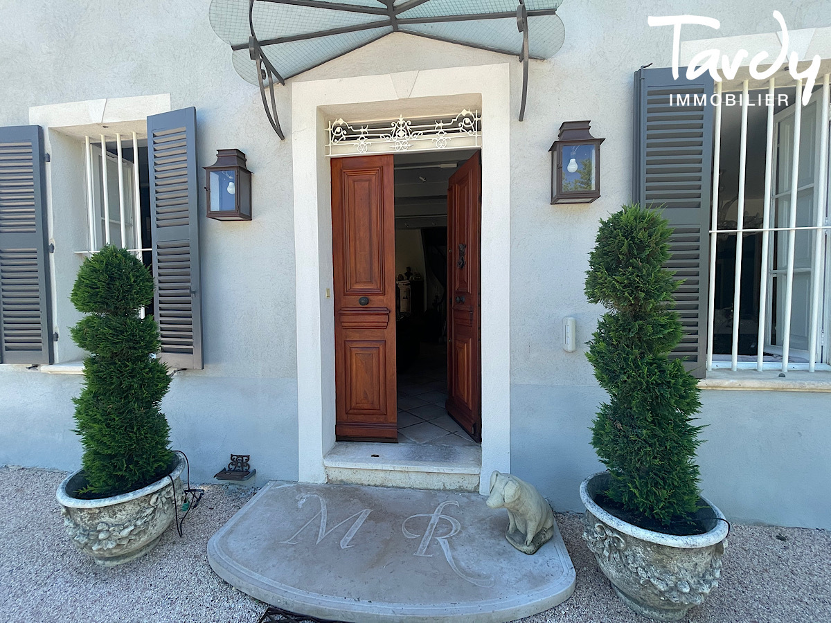 Proprit au cur de la campagne - 83260 LA CRAU - Hyres - Bastide La Crau - Hyres
