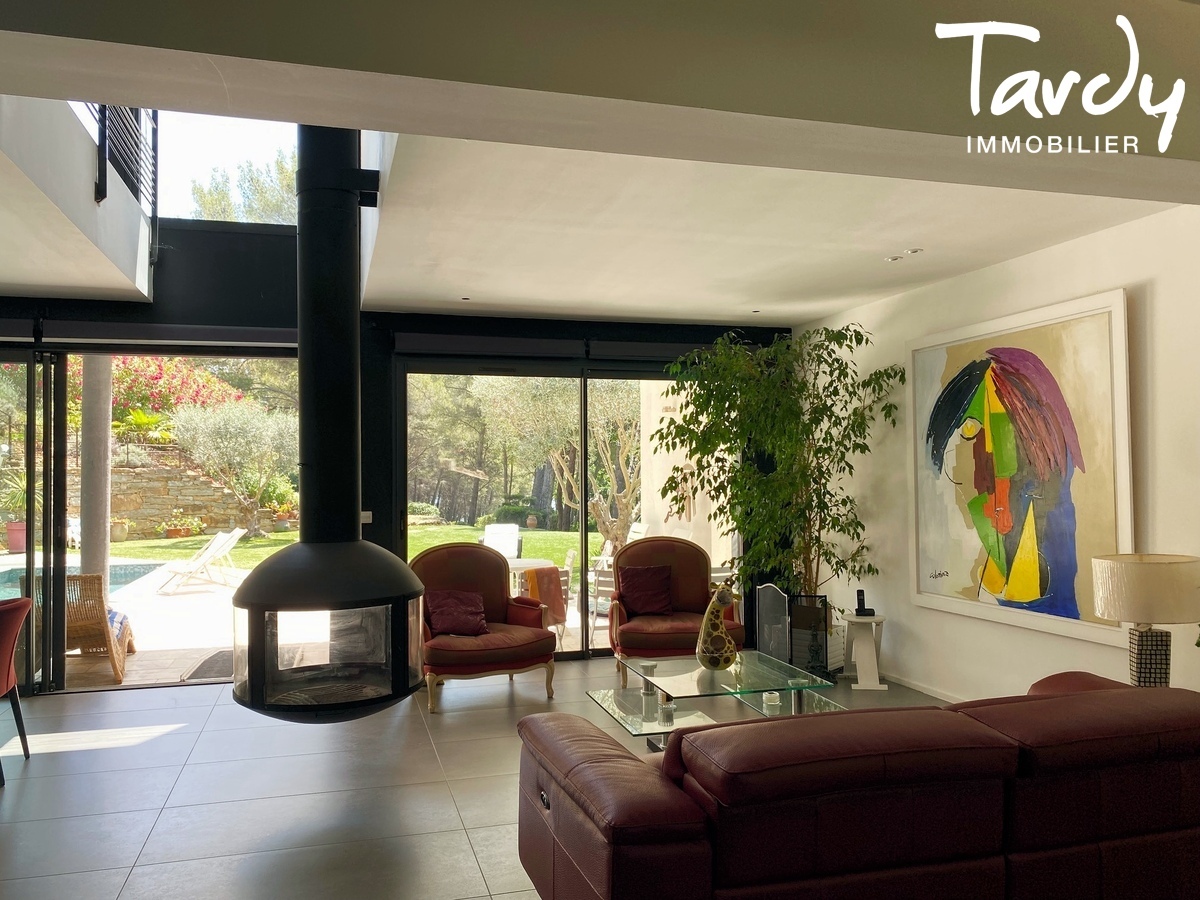 Contemporaine, la mer et la plage  pieds - 83150 BANDOL - Bandol - Bandol proche et vue mer Tardy Immobilier