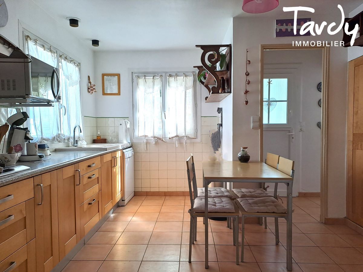 Maison avec appartement indpendant - Centre ville - 04 100 MANOSQUE - Manosque