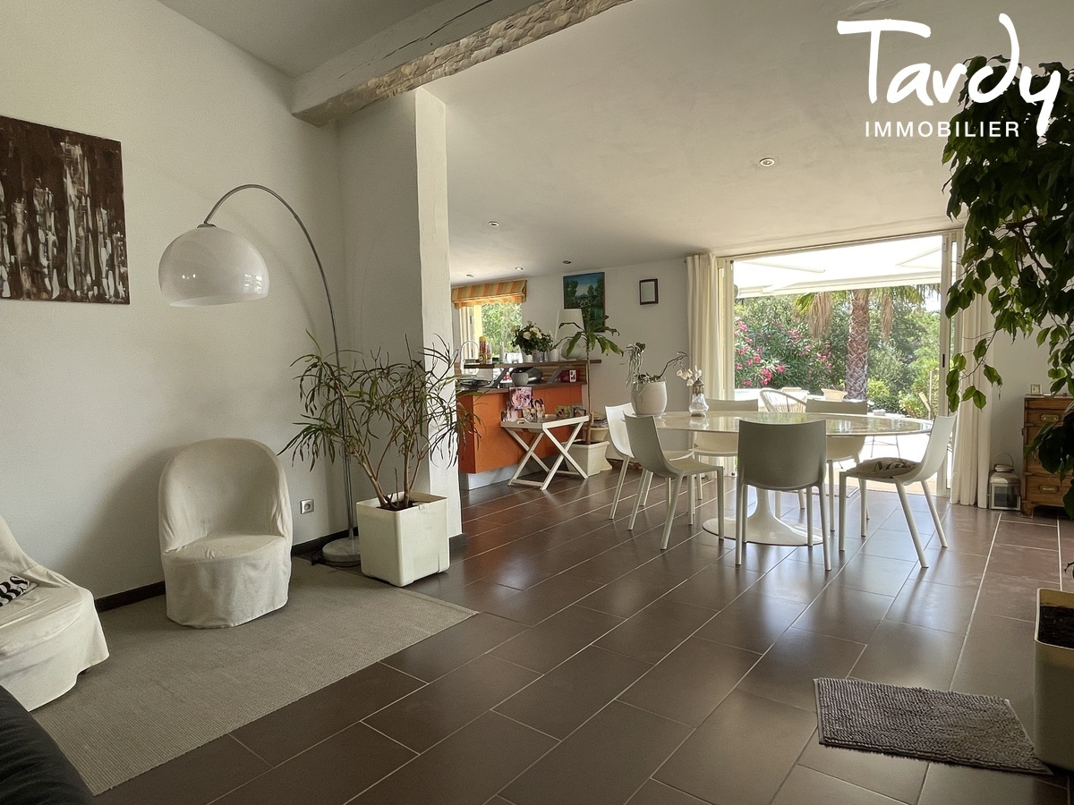 Villa plain pied - Domaine rsidentiel - 83540 SAINTE MAXIME - Sainte-Maxime