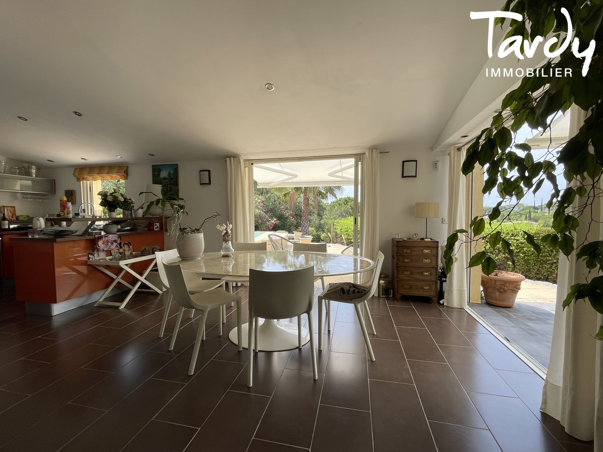 Villa plain pied - Domaine rsidentiel - 83540 SAINTE MAXIME - Sainte-Maxime