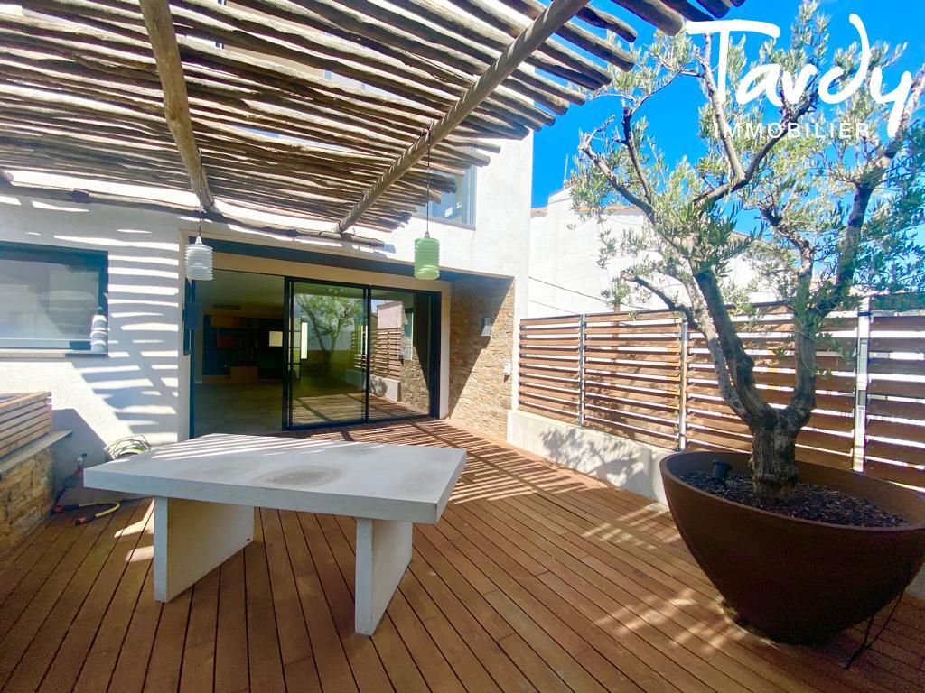 Superbe maison de ville au coeur du 7e arrondissement - 13007 MARSEILLE - Marseille 7me