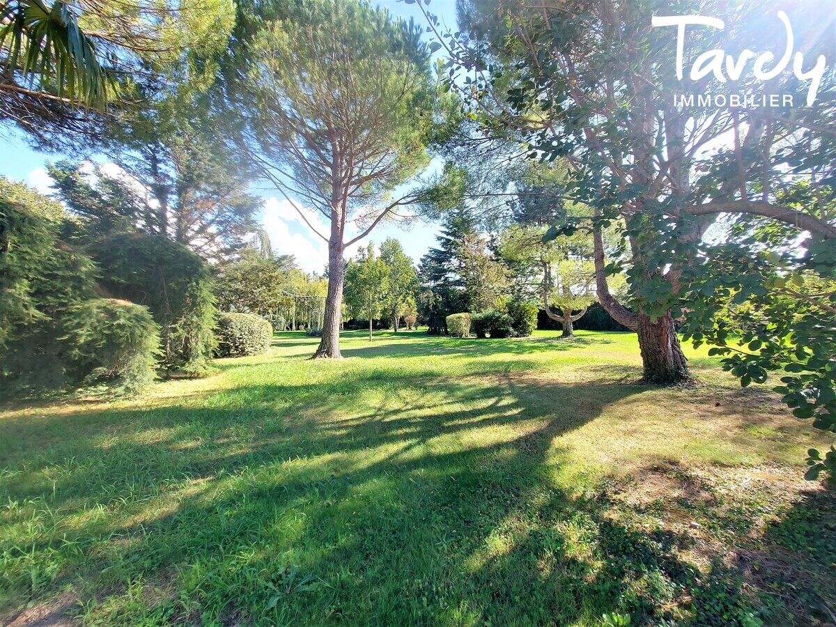 Mas en pierres - Facile d'accs - 13560 SENAS - Lamanon