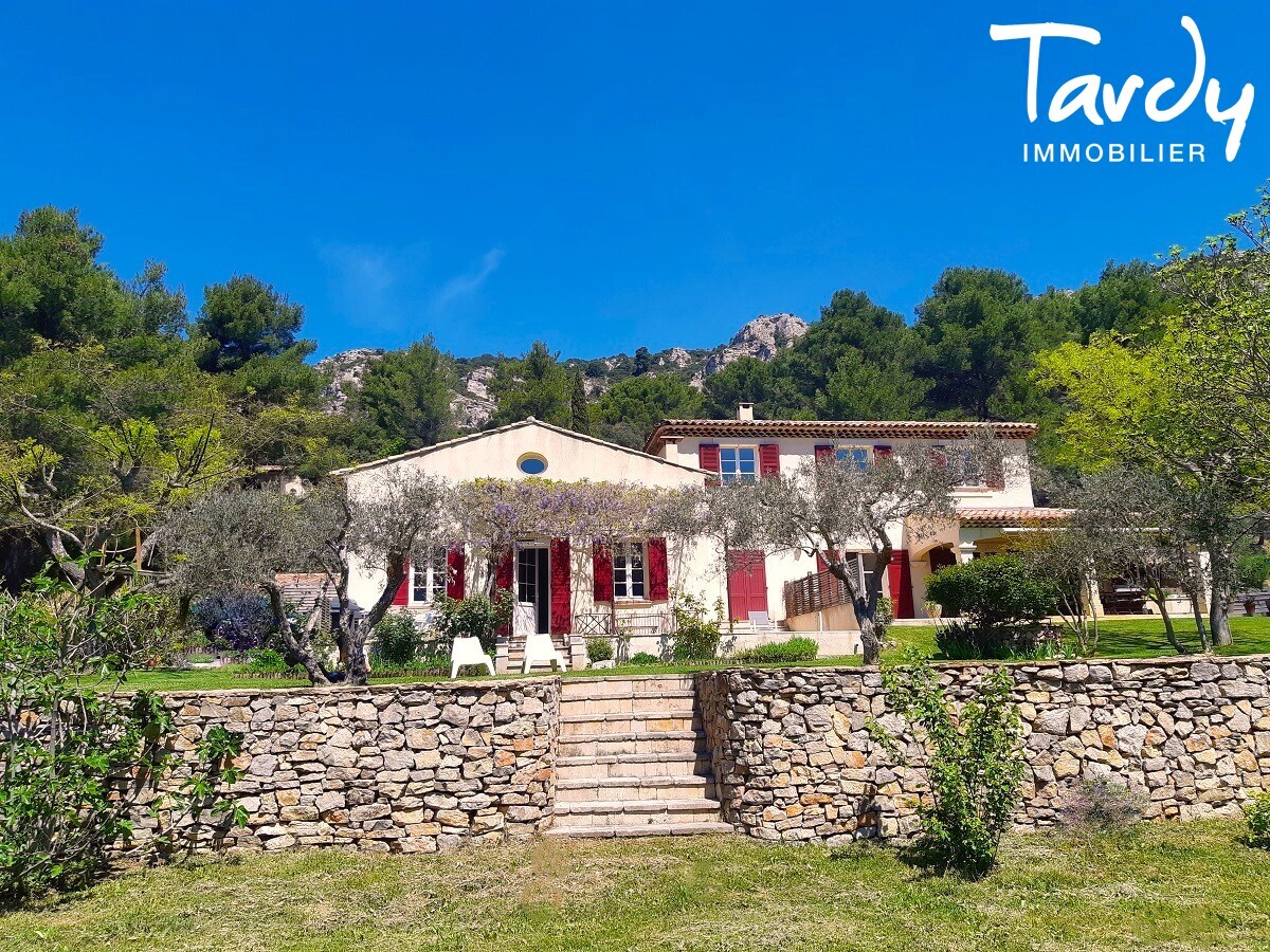 Belle bastide avec dpendances vue Ste Victoire - proche 13100 AIX EN PROVENCE - Aix-en-Provence