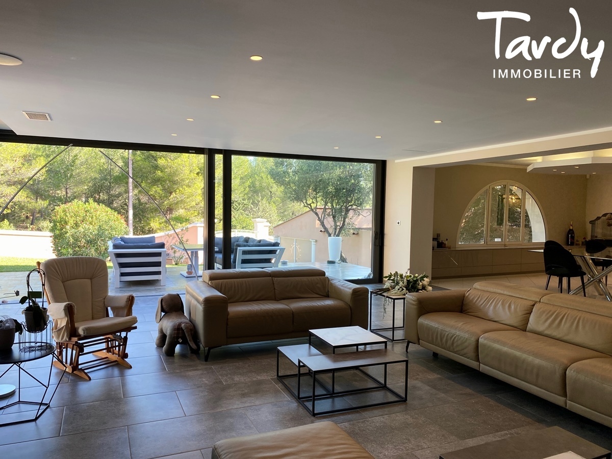 Ancien mas rnov, proprit familiale 7 chambres - 13600 LA CIOTAT - La Ciotat