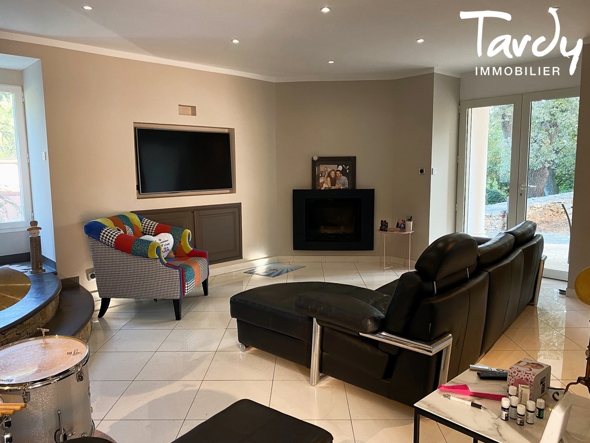 Ancien mas rnov, proprit familiale 7 chambres - 13600 LA CIOTAT - La Ciotat