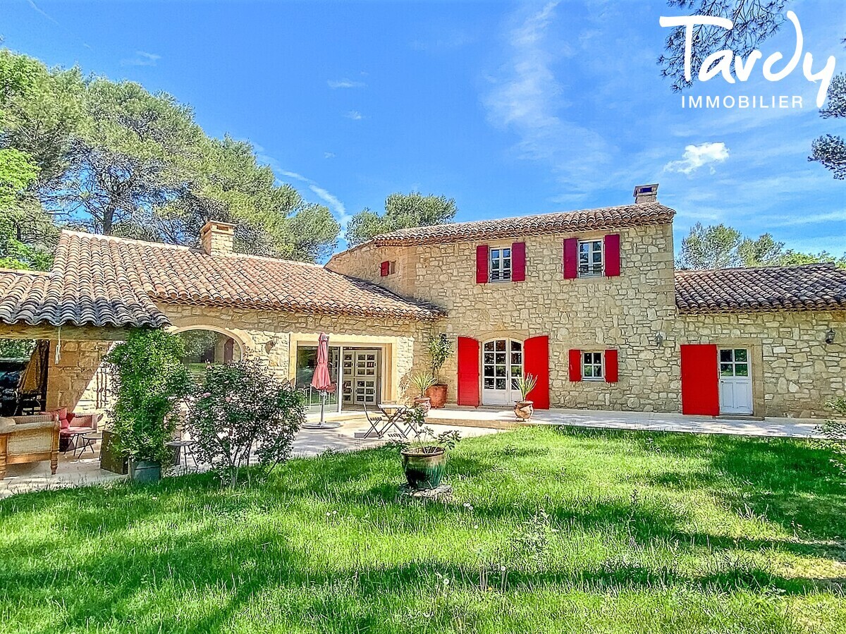 Provenale en pierres - Nature et calme - 13840 ROGNES - Aix-en-Provence