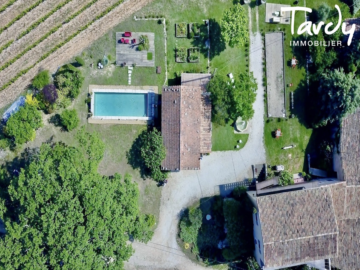 Bastide ancienne au milieu des vignes avec vue sur le Luberon - 84490 SAINT SATURNIN LES APT - Saint-Saturnin-ls-Apt
