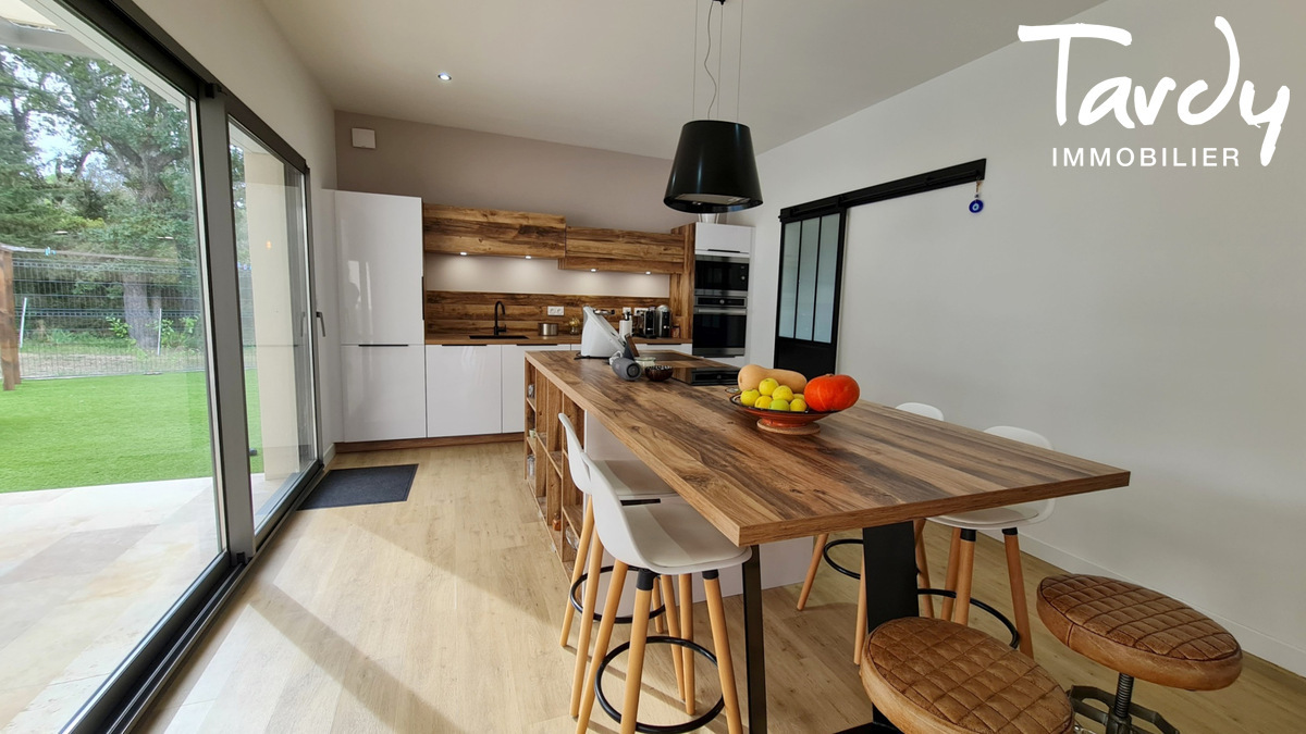 Villa contemporaine - 30650 SAZE - ROCHEFORT DU GARD - Villa norme 2020
