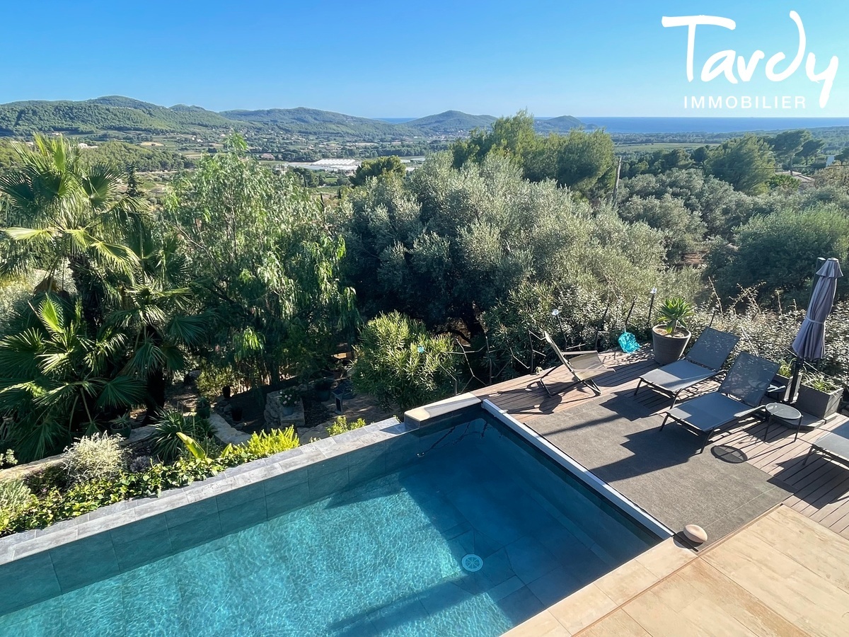 Contemporaine vue mer panoramique - 83740 LA CADIERE D'AZUR - La Cadi�re-d'Azur - VUE PANORAMIQUE TARDY IMMOBILIER