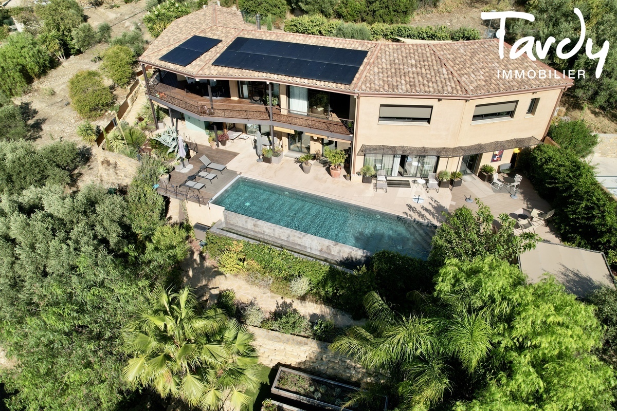 Contemporaine vue mer panoramique - 83740 LA CADIERE D'AZUR - La Cadi�re-d'Azur - VILLA CONTEMPORAINE TARDY IMMOBILIER