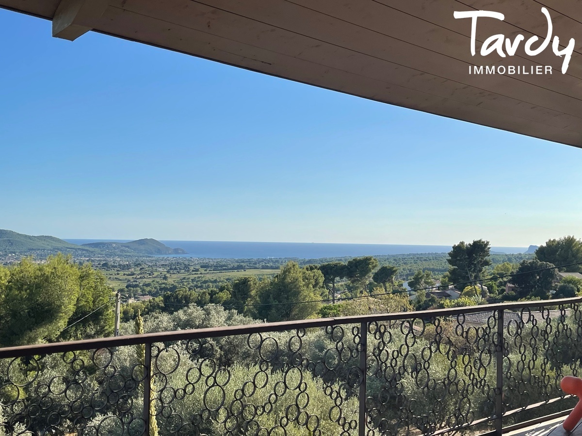 Contemporaine vue mer panoramique - 83740 LA CADIERE D'AZUR - La Cadi�re-d'Azur - VUE MER TARDY IMMOBILIER