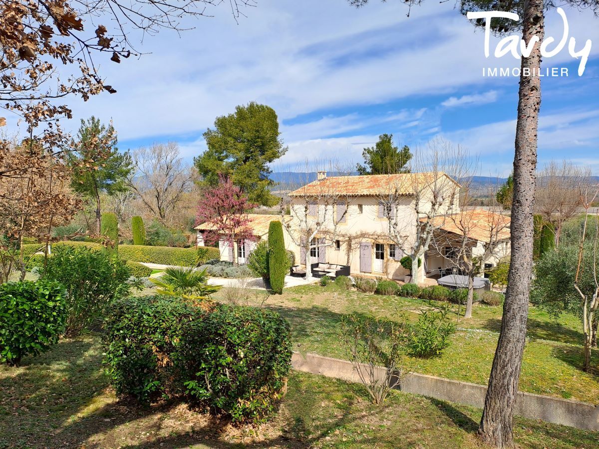 Bastide sur terrain paysagé - Jolie vue - 13 100 AIX EN PROVENCE - Aix-en-Provence