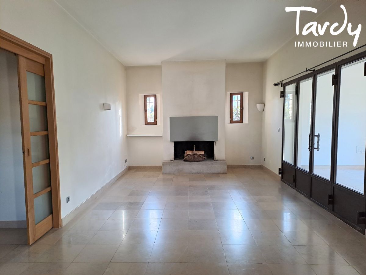 Bastide rcente - proche centre ville - 13 100 AIX EN PROVENCE - Aix-en-Provence