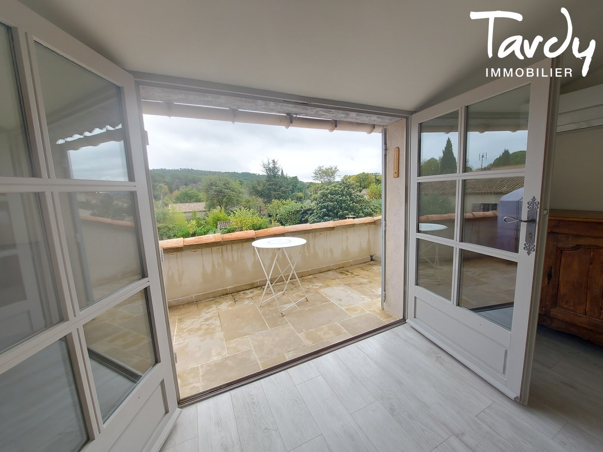 Maison de village - commerces  pied - 84160 LOURMARIN - Lourmarin