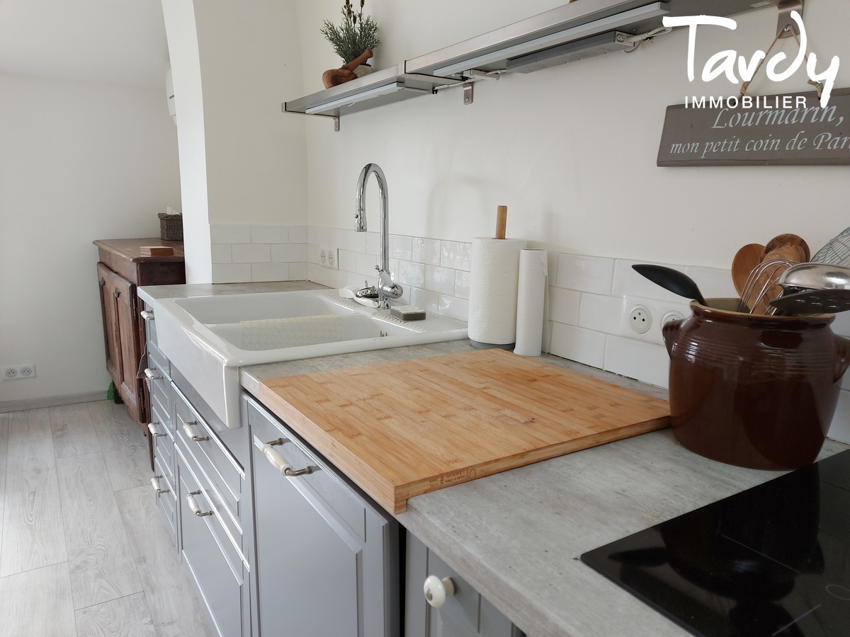 Maison de village - commerces  pied - 84160 LOURMARIN - Lourmarin